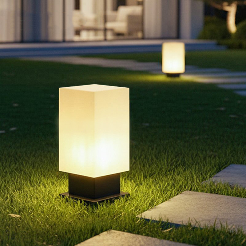 Solar Garden Light - مصباح أرضي مضيء للساحات يعمل بالطاقة
