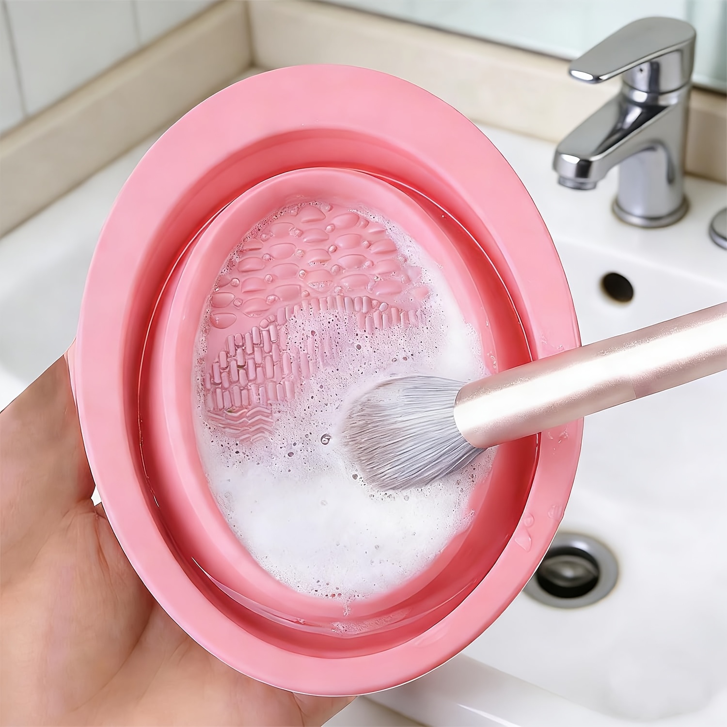 Eco Sponge - وعاء تنظيف فرش المكياج القابل للطي