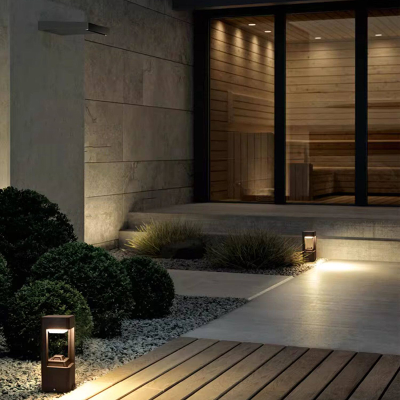 مصباح أرضي مضيء للساحات يعمل ب - مراجعة Solar Garden Light وسعره