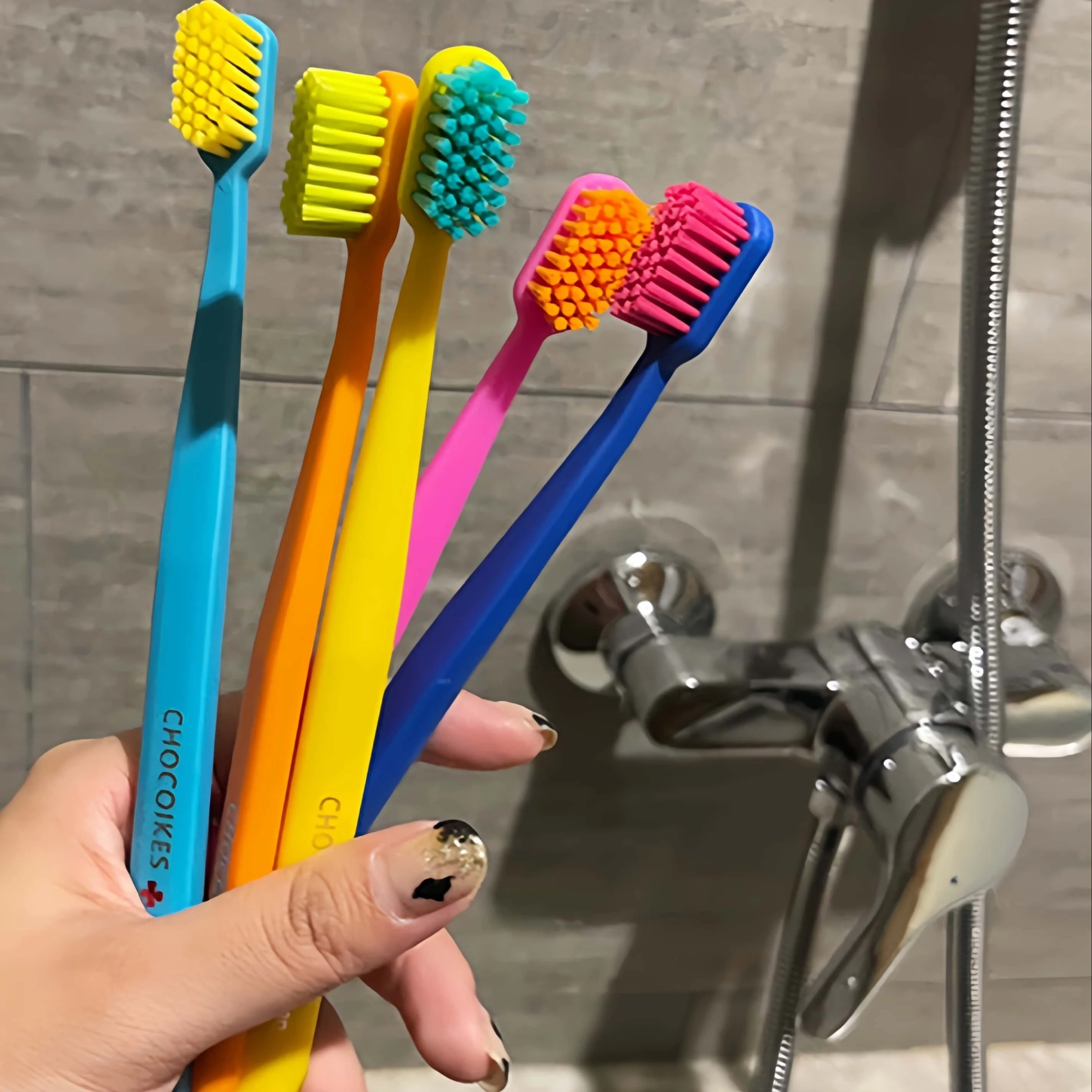 5 عبوات من مجموعة فرشاة الأسنا - مراجعة Bamboo Toothbrush وسعره