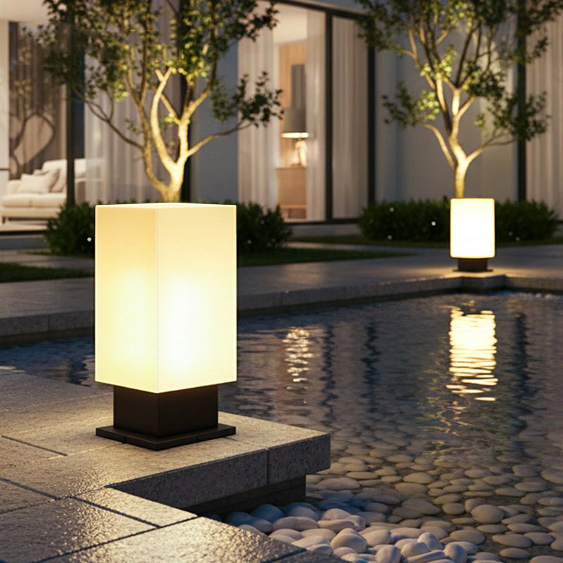 مصباح أرضي مضيء للساحات يعمل ب - مراجعة Solar Garden Light وسعره