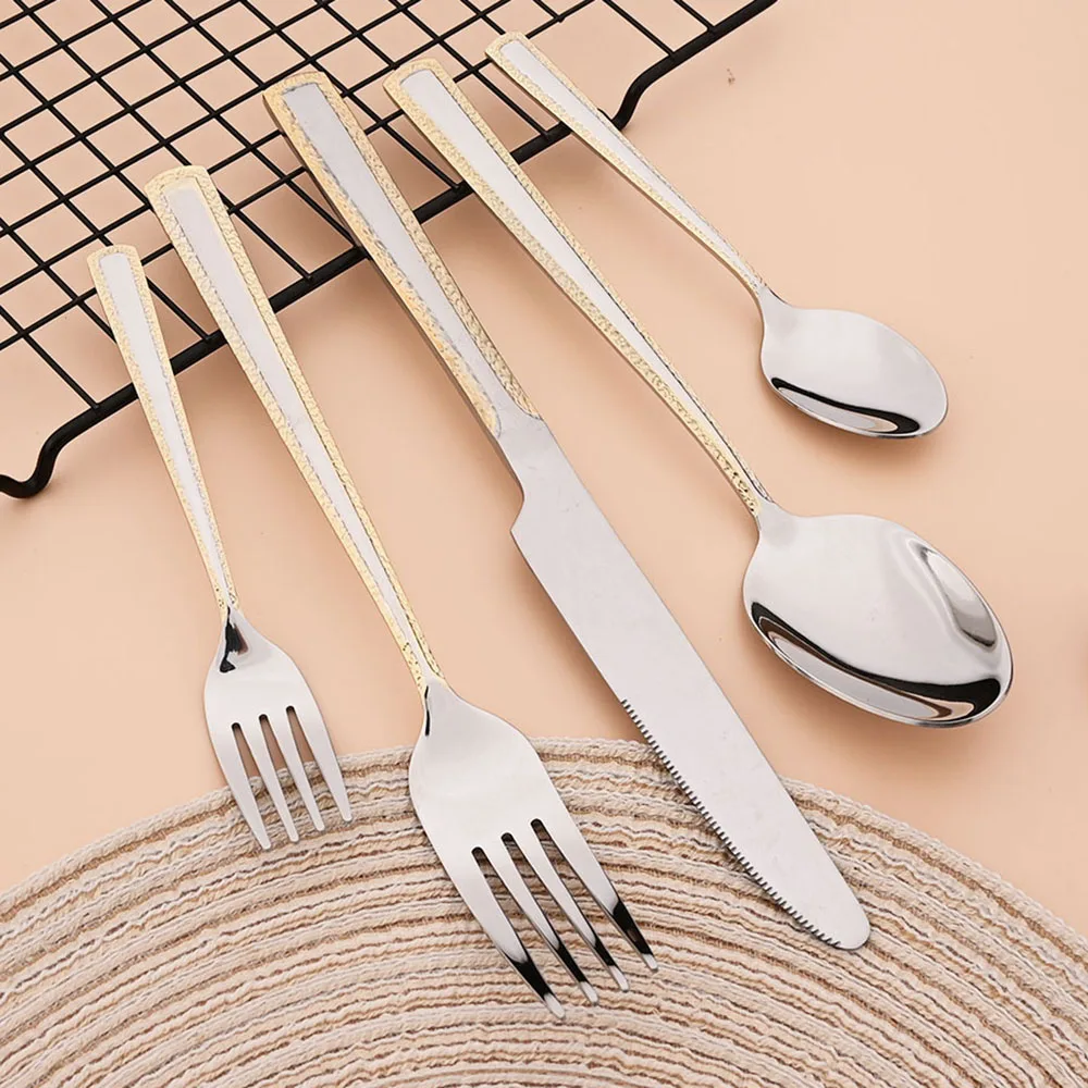 طقم أدوات مائدة من الفولاذ الم - مراجعة Bamboo Cutlery وسعره